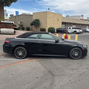 MERCEDES-BENZ E-CLASS - 10