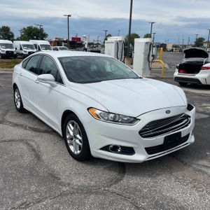 FORD FUSION SE - 10