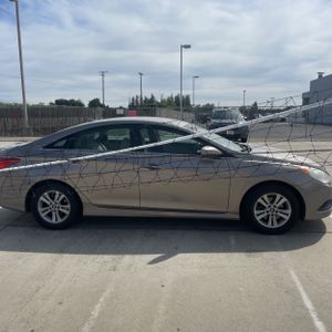 HYUNDAI SONATA GLS - 10