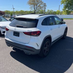 MERCEDES-BENZ GLA - 7