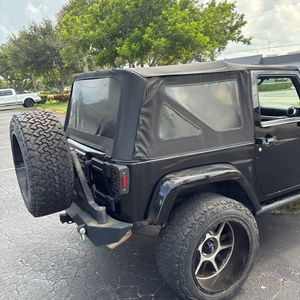 صورة مصغرة 52 لـ 2015 JEEP WRANGLER SAHARA