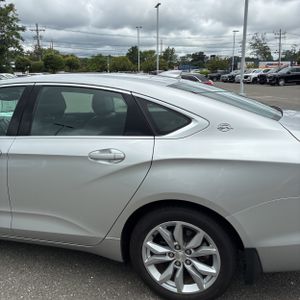 2017 Chevrolet IMPALA LT — фото 6