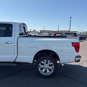 صورة 6 لـ 2017 Nissan TITAN XD SV DIESEL