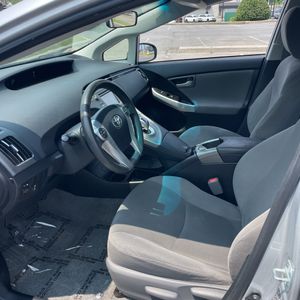 2015 Toyota PRIUS TWO thumbnail 31
