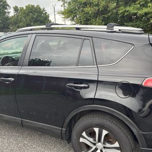 2017 Toyota RAV4 LE — фото 6