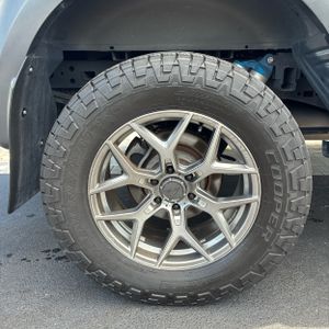 صورة 19 لـ 2018 FORD F-150 RAPTOR