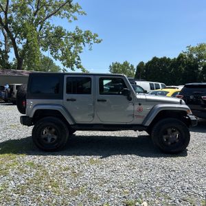 صورة 10 لـ 2016 JEEP WRANGLER UNLIMITED SPORT