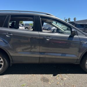 صورة مصغرة 11 لـ 2018 FORD ESCAPE SE