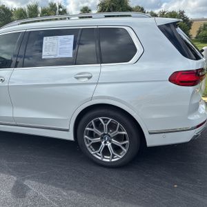 صورة 6 لـ 2020 BMW X7 XDRIVE40I