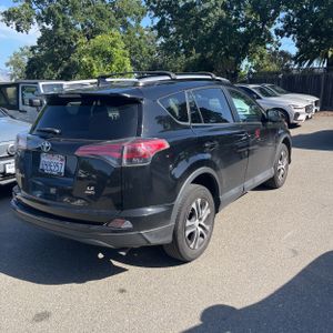 TOYOTA RAV4 - 8