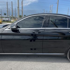 2019 Mercedes-BENZ C-CLASS photo 4