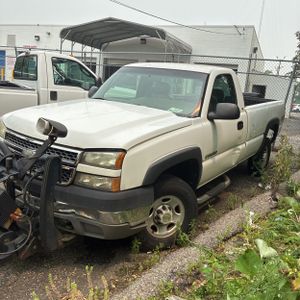 صورة 1 لـ 2005 Chevrolet SILVERADO 2500HD WORK TRUCK