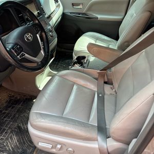 2016 Toyota SIENNA XLE 8-PASSENGER 照片 65