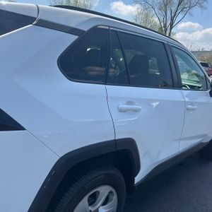 TOYOTA RAV4 - 9