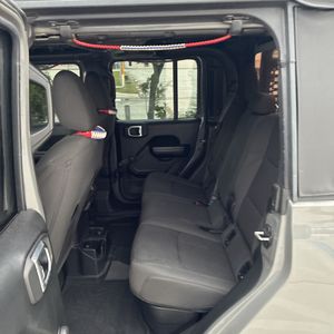 صورة مصغرة 34 لـ 2020 JEEP GLADIATOR SPORT