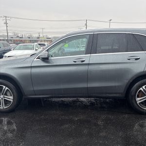 MERCEDES-BENZ GLC - 4