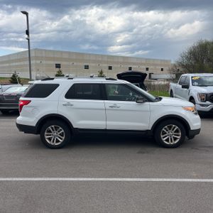 FORD EXPLORER XLT - 10