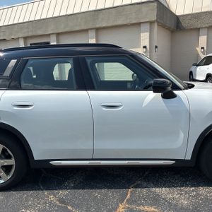 2026 MINI COUNTRYMAN COOPER S — миниатюра 11