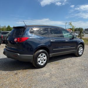 CHEVROLET TRAVERSE LS - 8