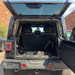 صورة 41 لـ 2018 JEEP WRANGLER UNLIMITED SAHARA