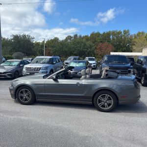 FORD MUSTANG V6 PREMIUM - 3