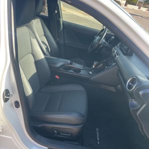 2022 Lexus IS 300 BASE — миниатюра 32