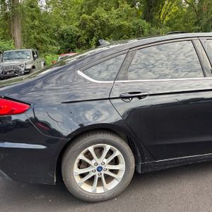 صورة 9 لـ 2019 FORD FUSION SE