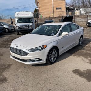 FORD FUSION ENERGI SE LUXURY - 1