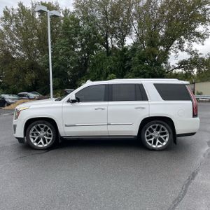 2019 Cadillac ESCALADE PLATINUM photo 3