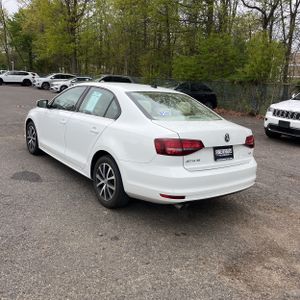 VOLKSWAGEN JETTA 1.4T SE - 5