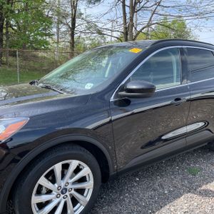 FORD ESCAPE TITANIUM - 2