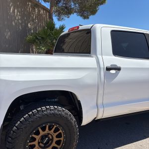 TOYOTA TUNDRA - 9