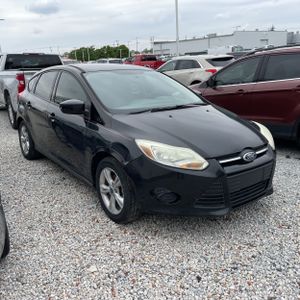 FORD FOCUS SE - 8