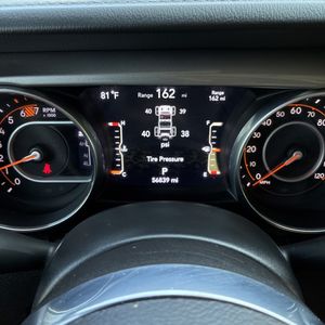 2020 JEEP WRANGLER UNLIMITED SAHARA 缩略图 38
