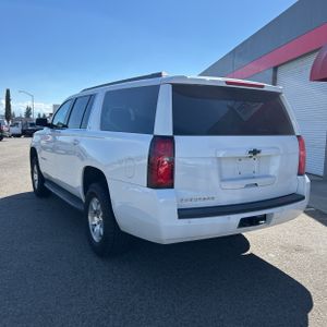 CHEVROLET SUBURBAN LT - 5