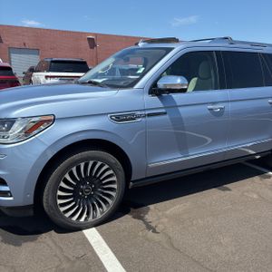 صورة 2 لـ 2019 Lincoln NAVIGATOR L BLACK LABEL