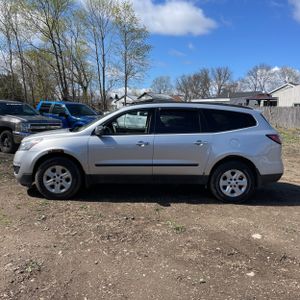 CHEVROLET TRAVERSE LS - 3