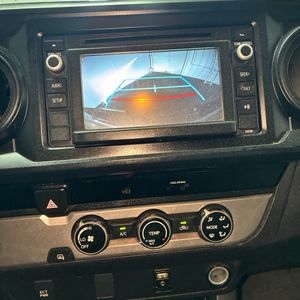 صورة 34 لـ 2018 Toyota TACOMA SR