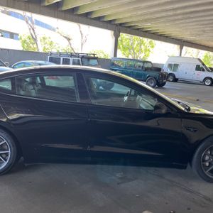 2022 Tesla MODEL 3 LONG RANGE — миниатюра 11