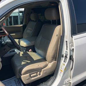 صورة مصغرة 32 لـ 2016 Toyota SEQUOIA PLATINUM