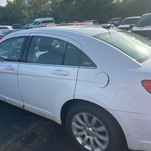 2011 Chrysler 200 TOURING photo 6