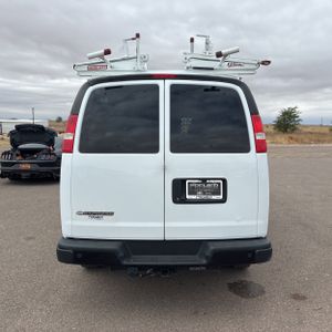 CHEVROLET EXPRESS 2500 - 7