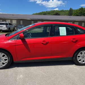 FORD FOCUS SE - 4