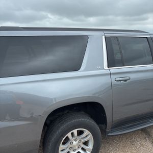CHEVROLET SUBURBAN LT - 9