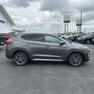 HYUNDAI TUCSON LIMITED - 10