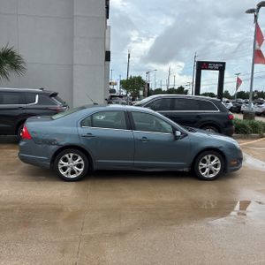 FORD FUSION SE - 10