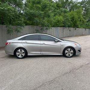 HYUNDAI SONATA HYBRID LIMITED - 10