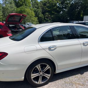 صورة 9 لـ 2017 Mercedes-BENZ E-CLASS