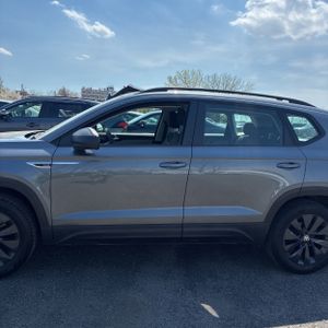 VOLKSWAGEN TAOS S 4MOTION - 4