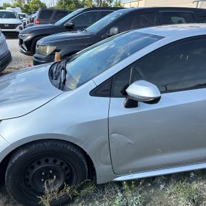 صورة 2 لـ 2021 Toyota COROLLA LE